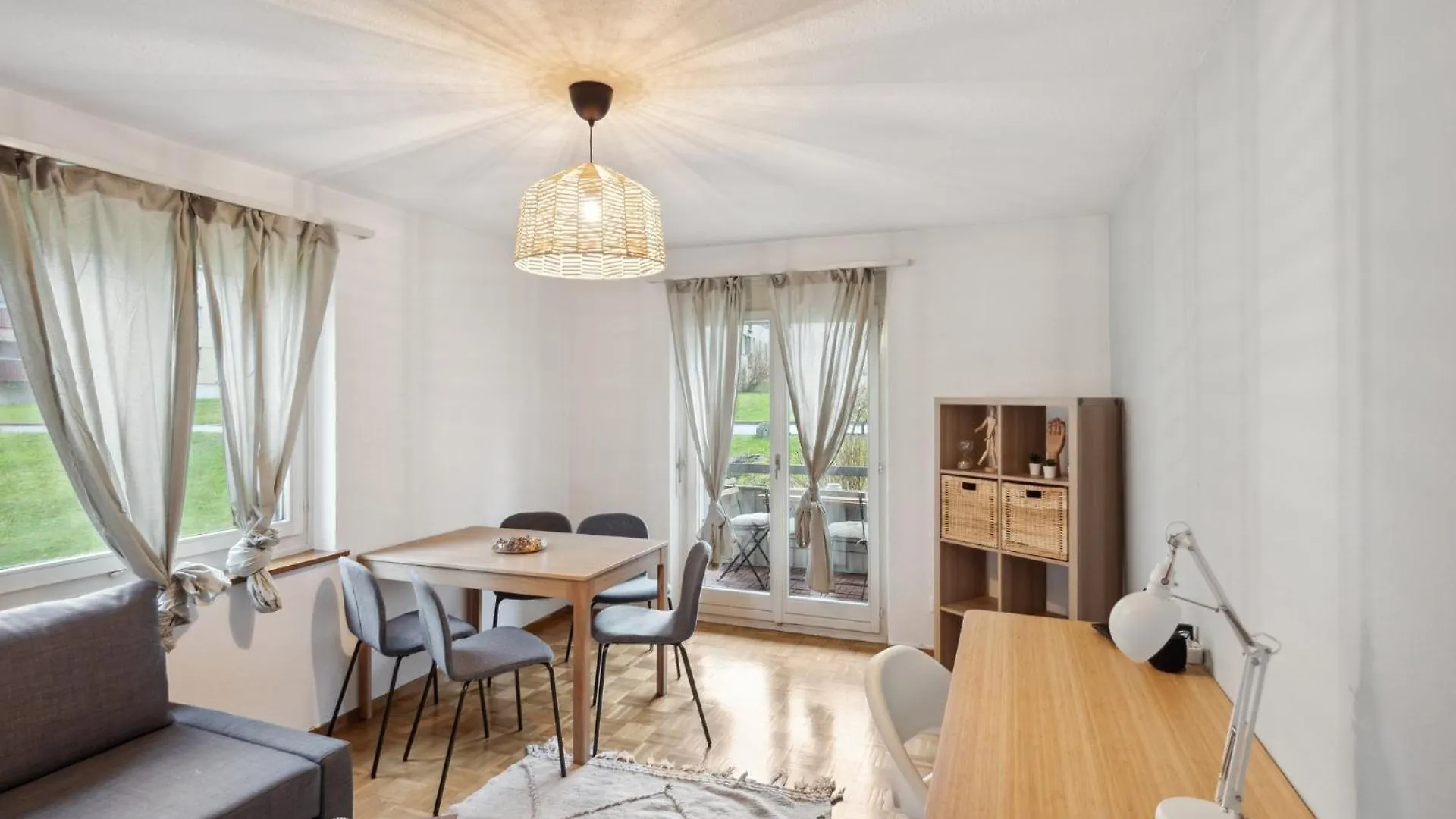 Affordable Comfort In Zurich Διαμέρισμα