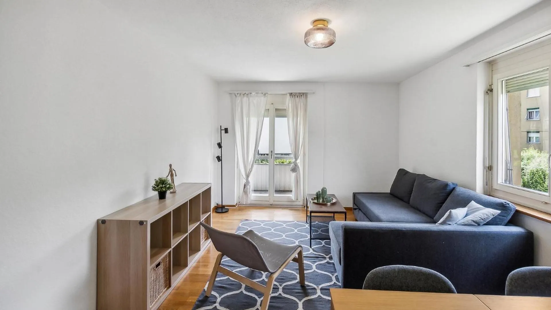 Affordable Comfort In Zurich Διαμέρισμα